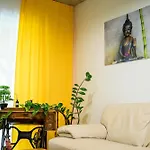 Bird House بيت ضيافة
