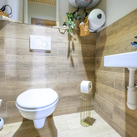 Pensionat Birdhouse 3*